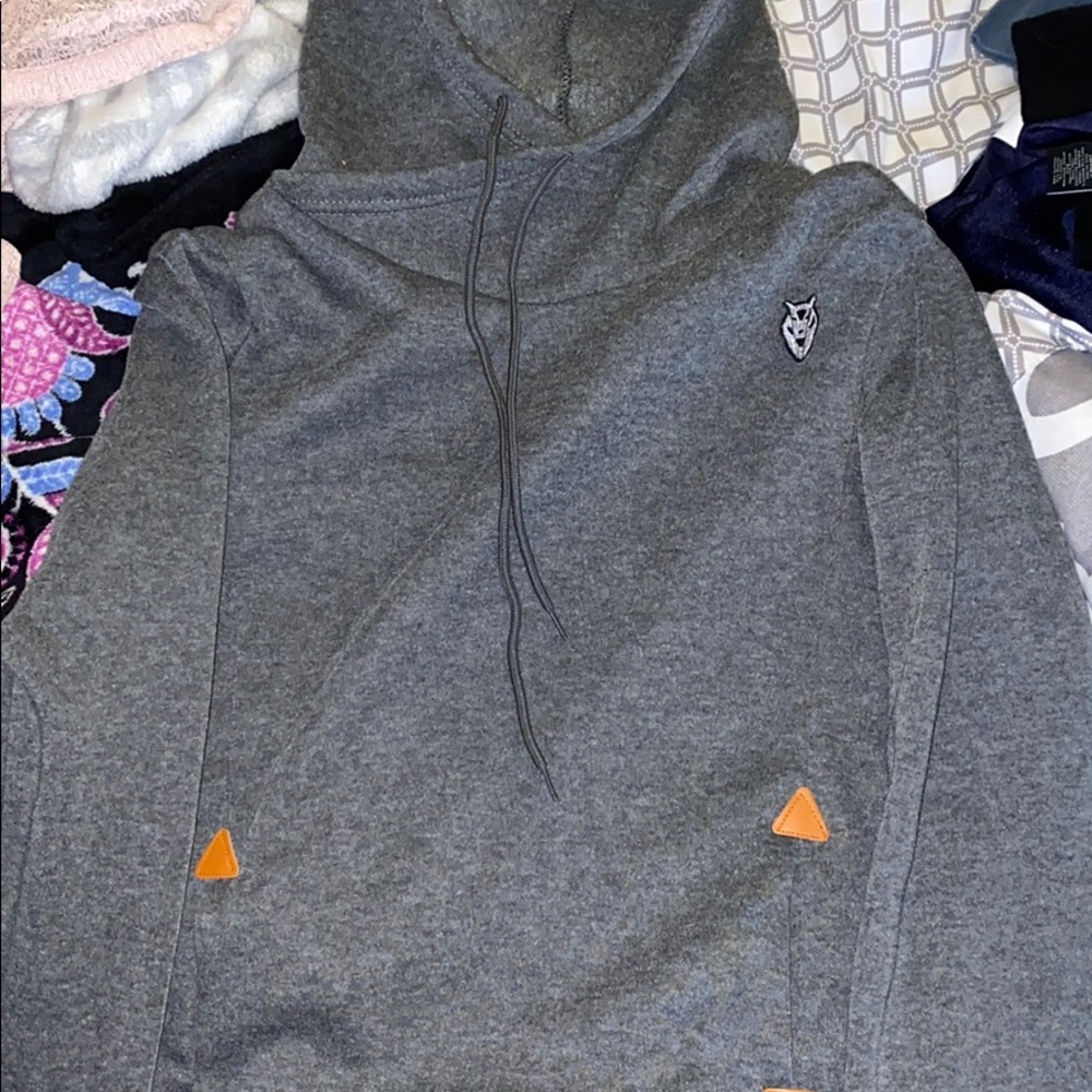 grey hoodie